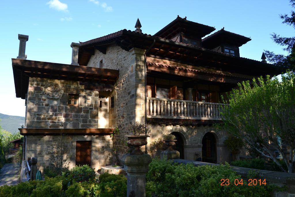 Palacio De Trasvilla Escobedo ภายนอก รูปภาพ